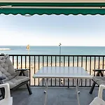 Vistas Al Mar Apartment *